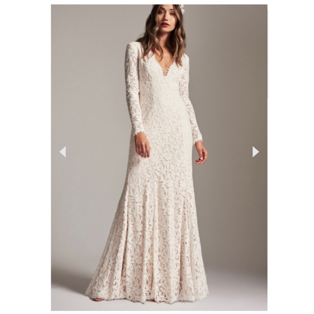 Tadashi Shoji Esmeralda Gown